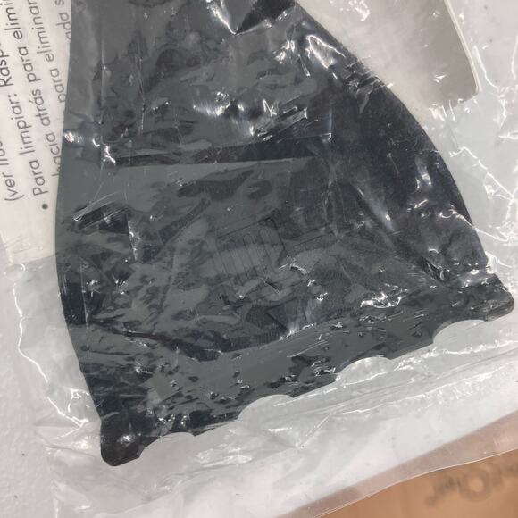 The Pampered Chef 1621 Black Lightweight Plastic Grill Pan And Press Scraper - Picture 5 of 5